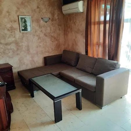 Beautiful 2-Bed Villa In Cholakova Cheshma Villa *
