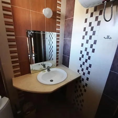 Beautiful 2-Bed Villa In Cholakova Cheshma
